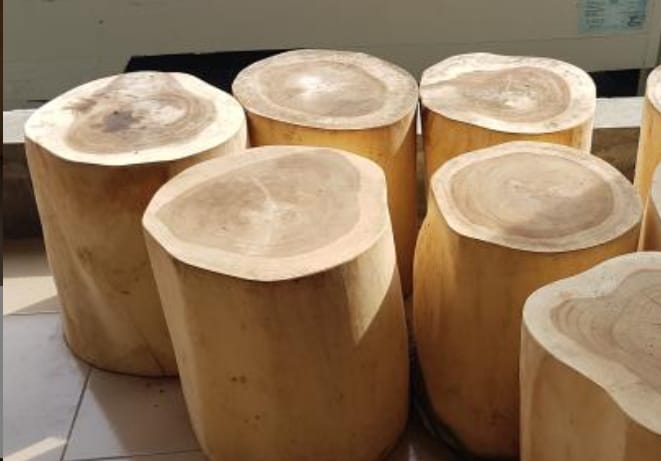 Kursi Stool Kayu